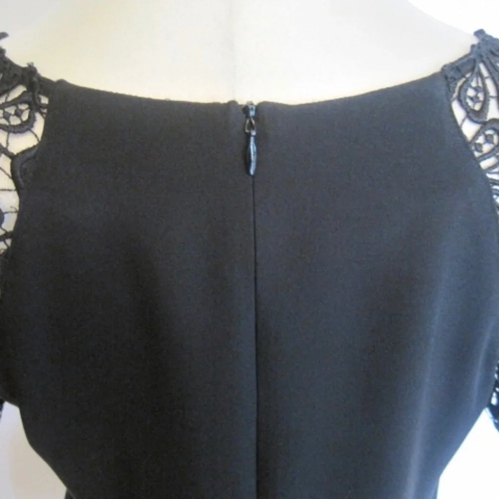 Judith & Charles Top with Crochet  Lace Sleeves - Picture 5 of 6